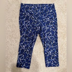 NIKE Blue Print Capri Leggings